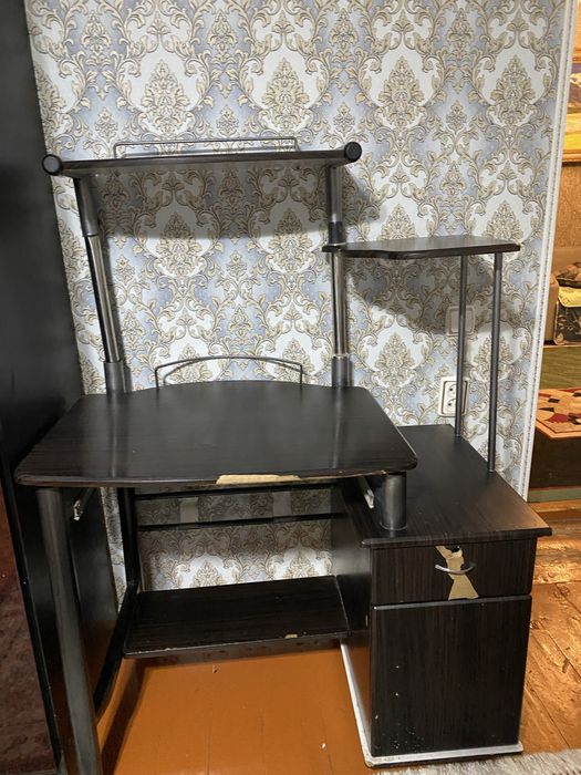 Компьютерный стол б/у