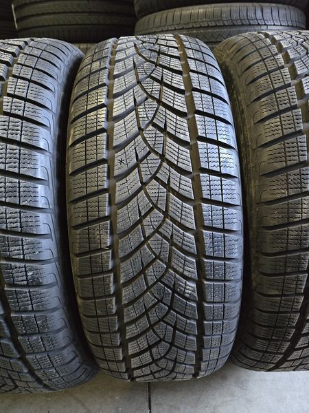 235/55/19 GOODYEAR 4бр