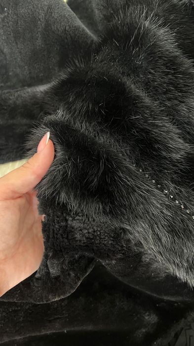 Продам натуральную  шубу