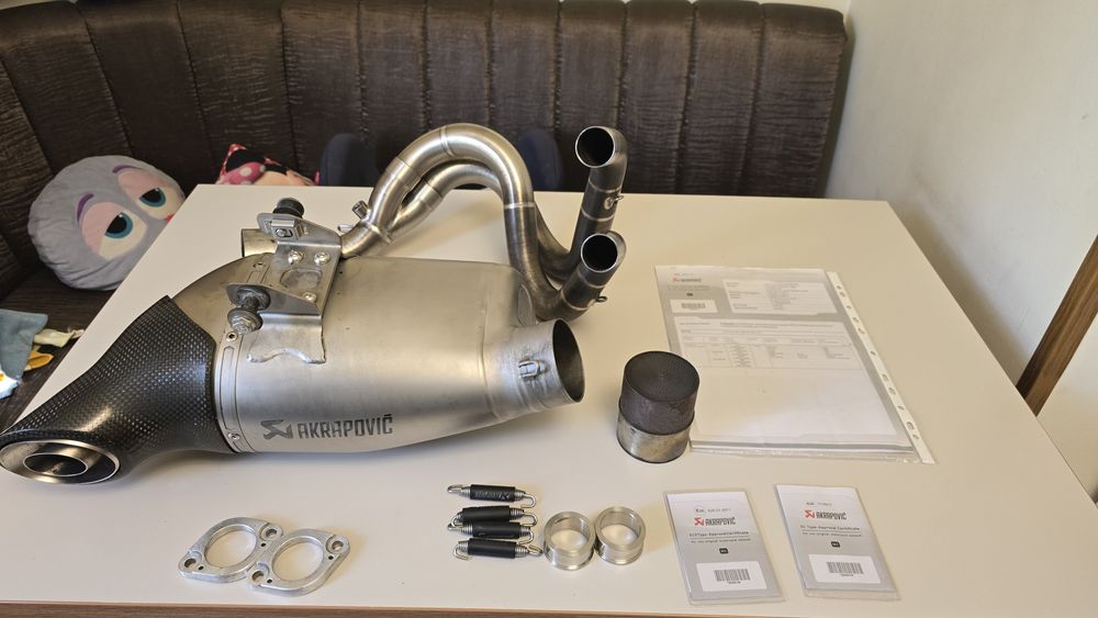 Evacuare z650 , ninja 650 akrapovic titan omologata Bucuresti