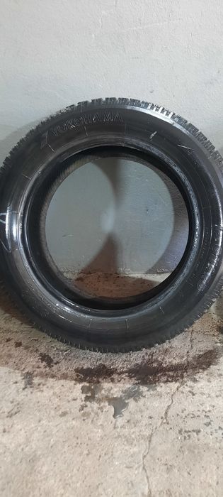 Резина Yokohama.  .