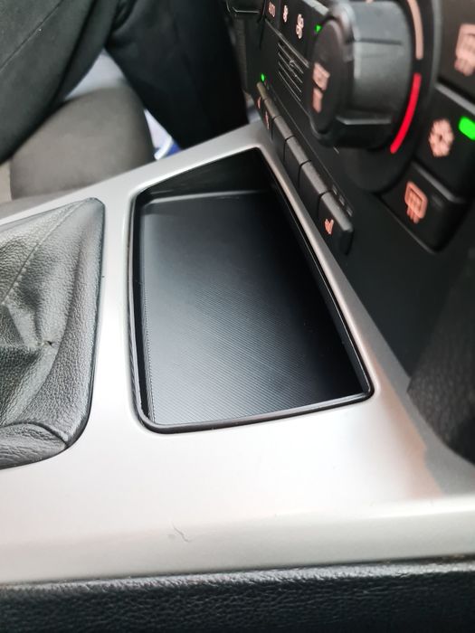 Tavita / suport telefon cu incarcare wireless pt Bmw e90 seria trei