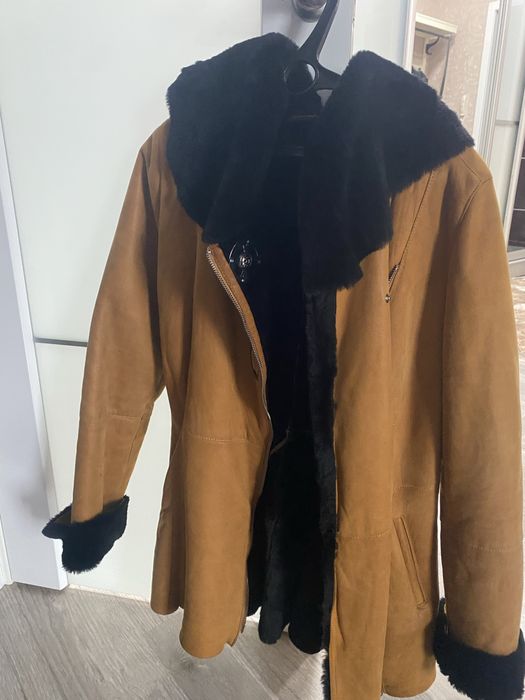 продам натуральную дубленку , размер М