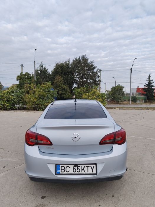 Opel astra  sedan