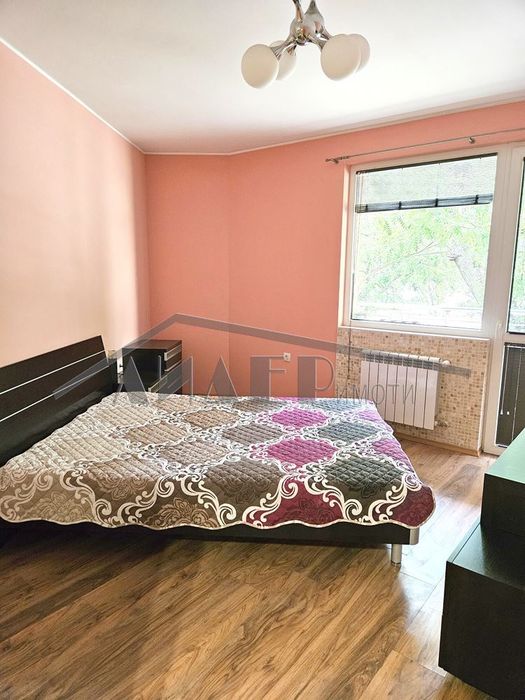 Дава се под наем Тристаен апартамент в Пловдив, Кършияка - 100 кв.м за 650 € - Снимка #9