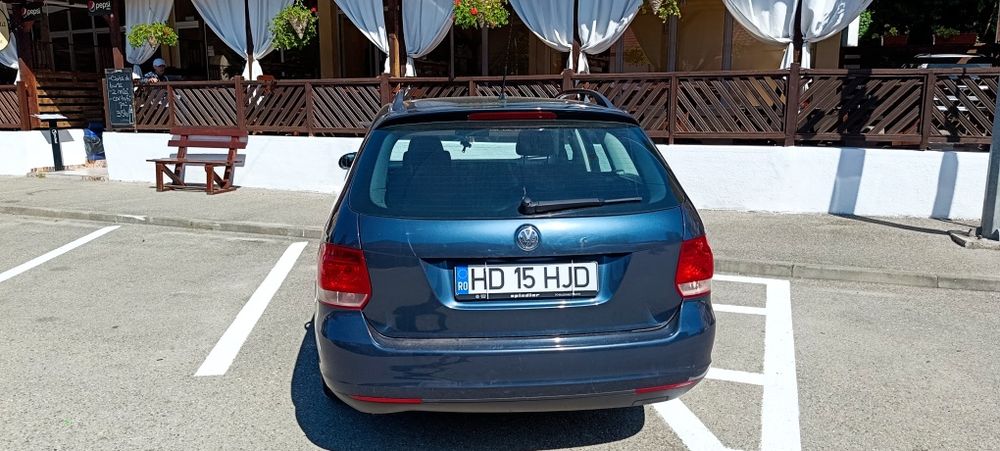 Ofer spre vânzare Volkswagen Golf Variant (combi/break) 1.9 TDI în stare foarte bună!