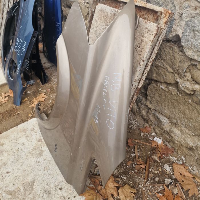 Mercedes Benz Vito face lift 10-15 ляв калник