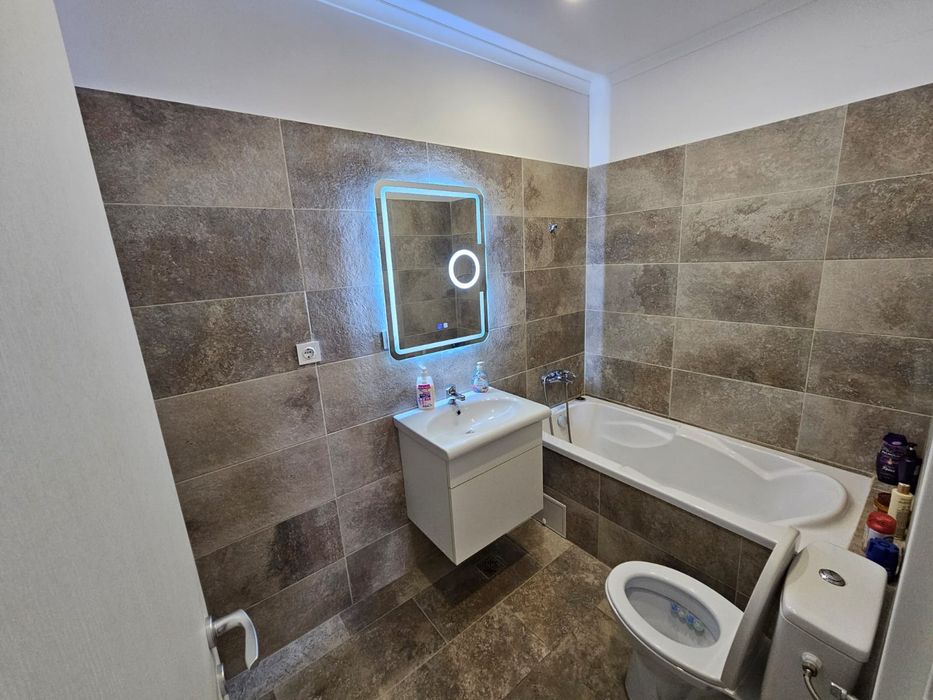 Vând apartament 3 camere Militari Residence str Tineretului