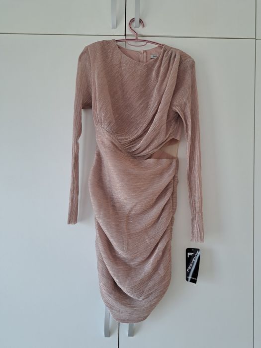 Rochie roz pudră, mulată