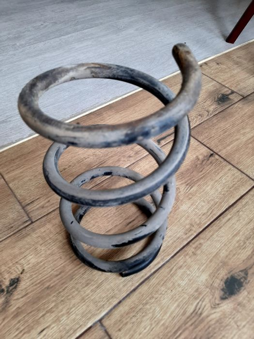 Продам пружину для авто