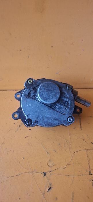 Вакуум помпа Mercedes OM642 3.0 280 300 320 350 CDI W211 W212 W164 W639 CLS GLE W251 W221 A6422300165