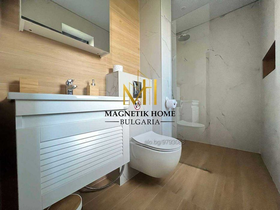 Великолепна къща с 3 спални, 4 бани, 2 паркоместа  в ж.к. Крайморие