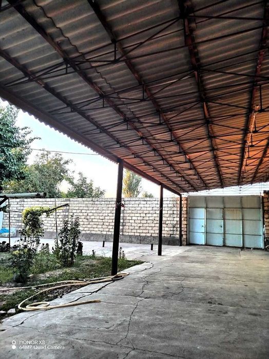 Продаётся дом с участком, расположенный в Туйтепе