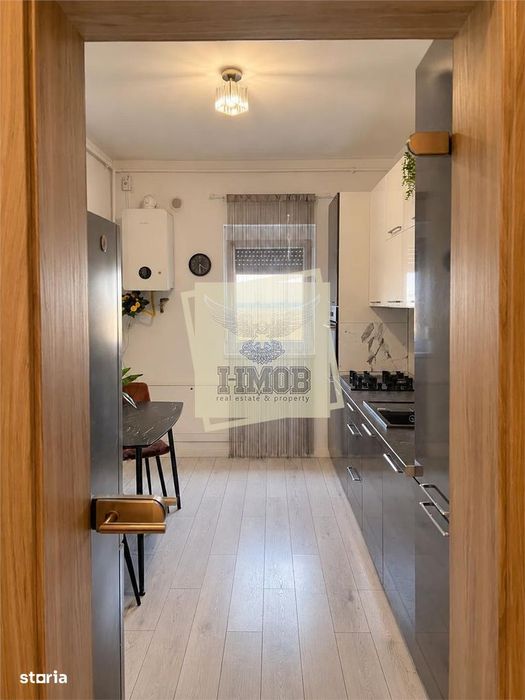 Apartament Exclusivist 3 camere | Balcon | Parcare zona Mandra