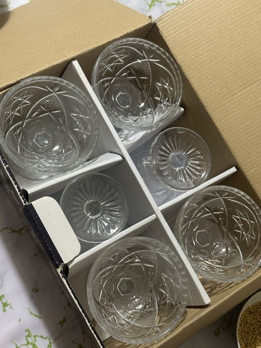 креманка, сахарница все вместе ДАРОМ