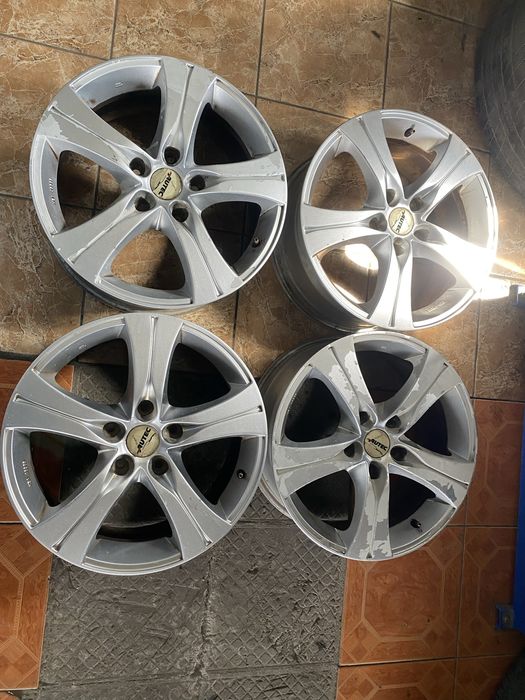 Диски R17 BMW,Honda (5*120)