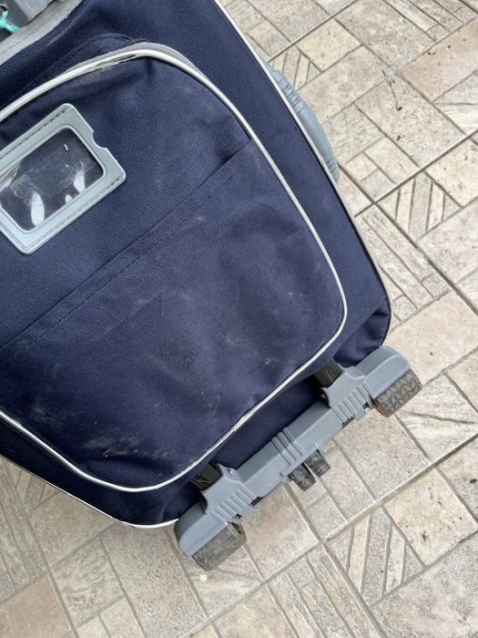 малък куфар за багаж