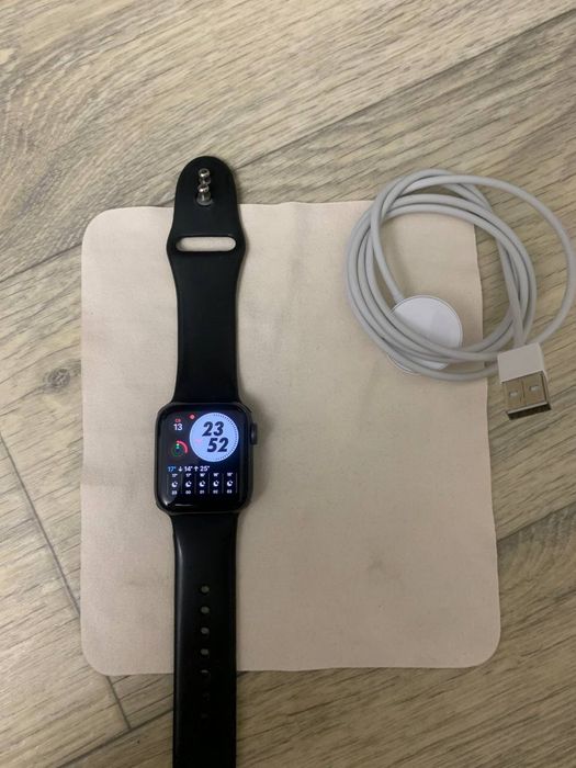 Apple Watch Series 6 40 мм
