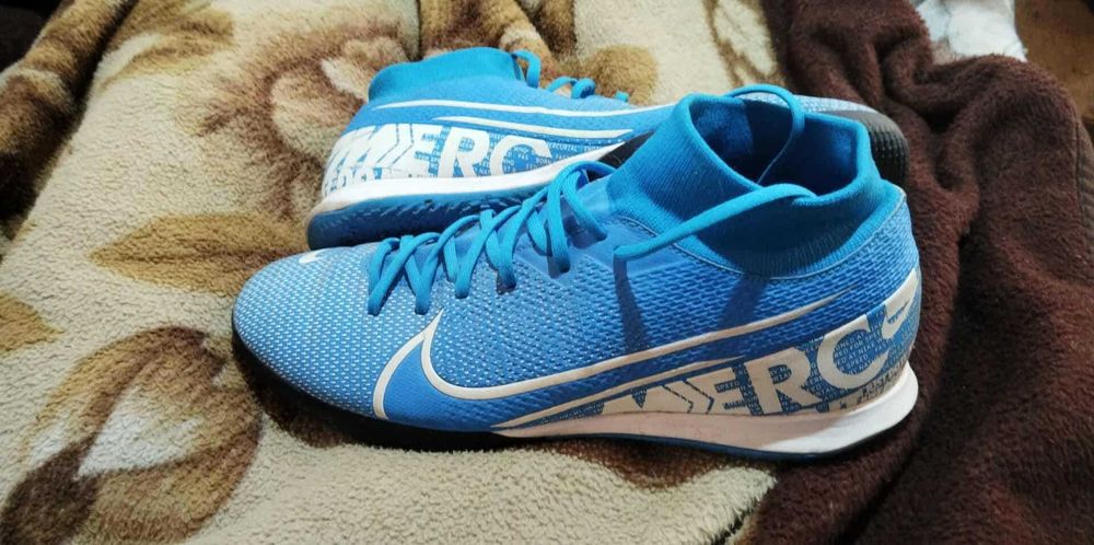 Маратонки NIKE Merc