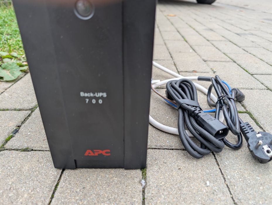 UPS APC sursa alimentare centrala termica lemne peleti rumegus