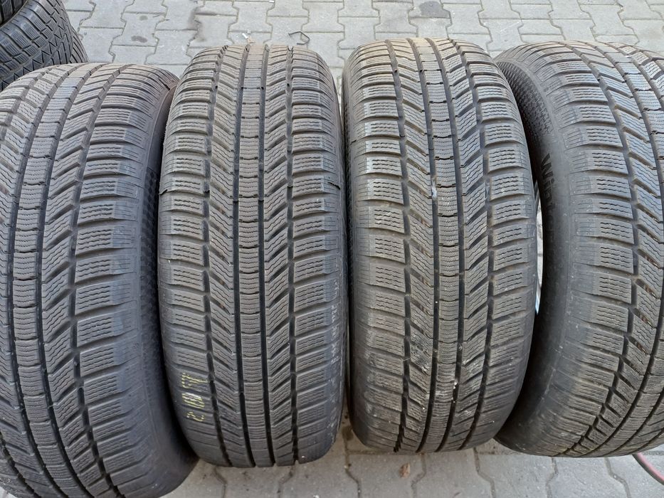 Гуми 235/60/18 Континентал