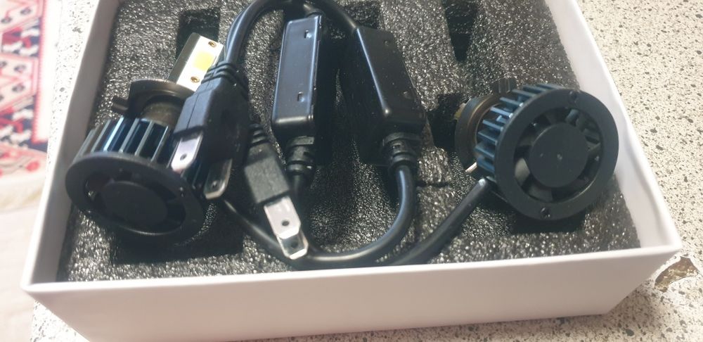 Set două becuri led H7 lumina rece