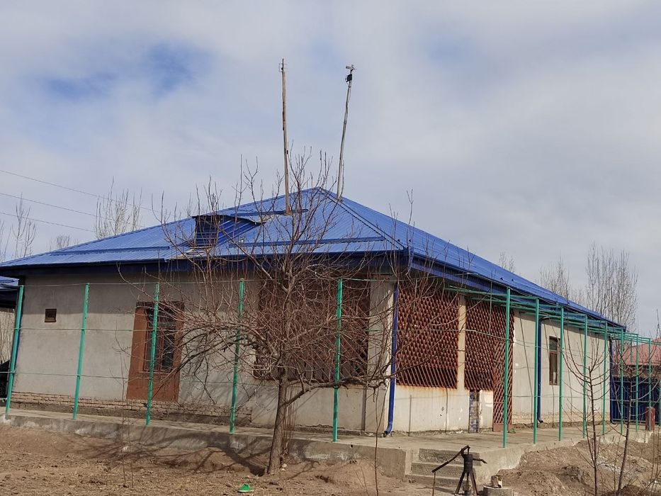 Uy sotiladi remondan chiqgan