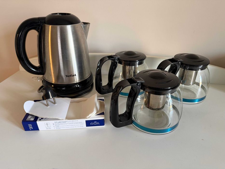 Комплект за чай – кана 1.7 л, 3 канички, 90 филтъра