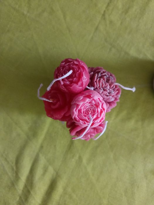 Ароматни свещи и декорация