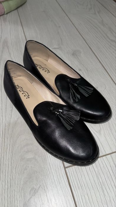 Продам кожанные лоферы