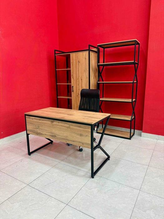 Стол для учебных центров, школ, офисов и коворкингов.