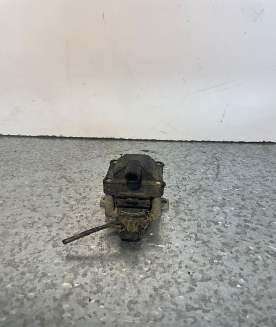 Bobina inductie 6N0 905 104 Volkswagen VW Golf a 3-a generatie