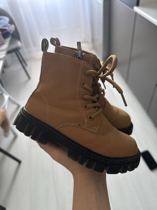 Осенние детские сапоги