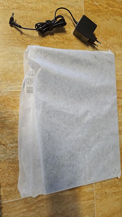 Asus Vivobook 17'' i7 1355u 16 gb Ram 512 Ssd, Full Hd,Intel Iris Nou