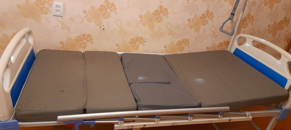 Послеоперационная/больничная кровать