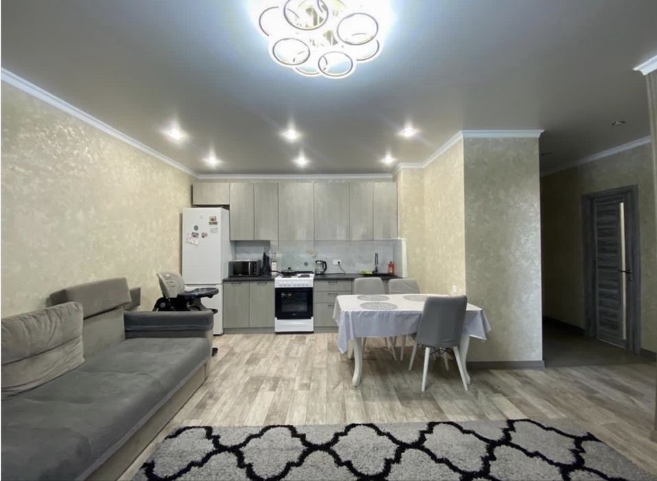 Продам 3х комнатнуб квартиру!