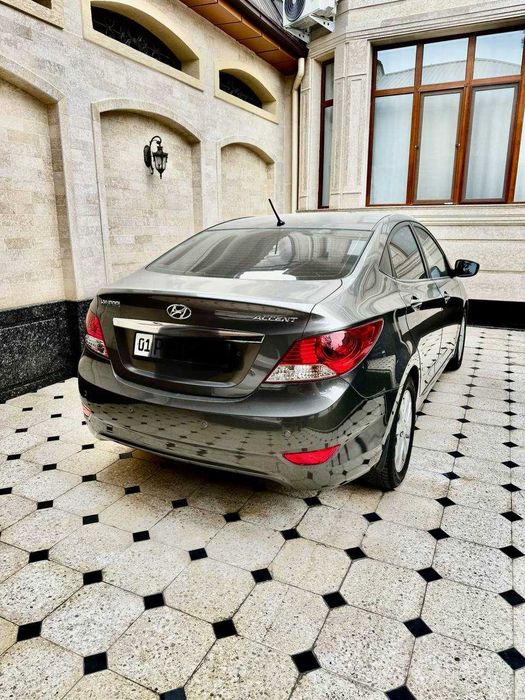Hyundai Accent 2011