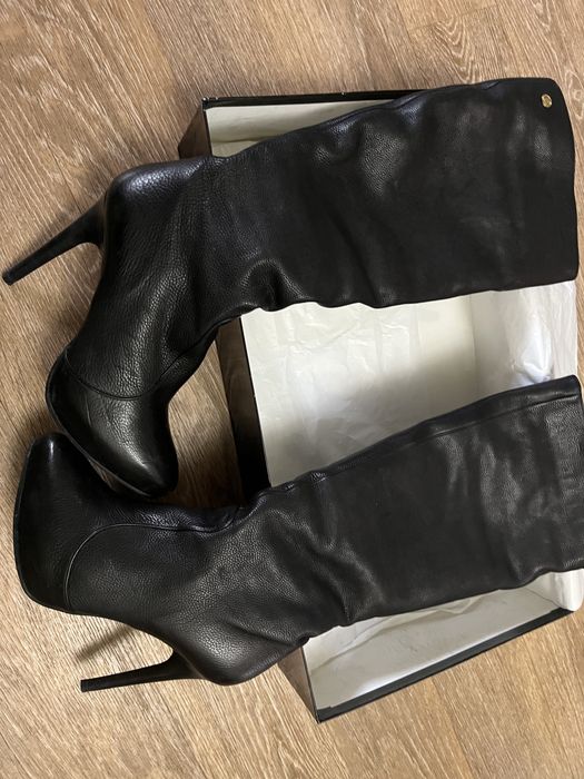 На высоком каблуке 39 р