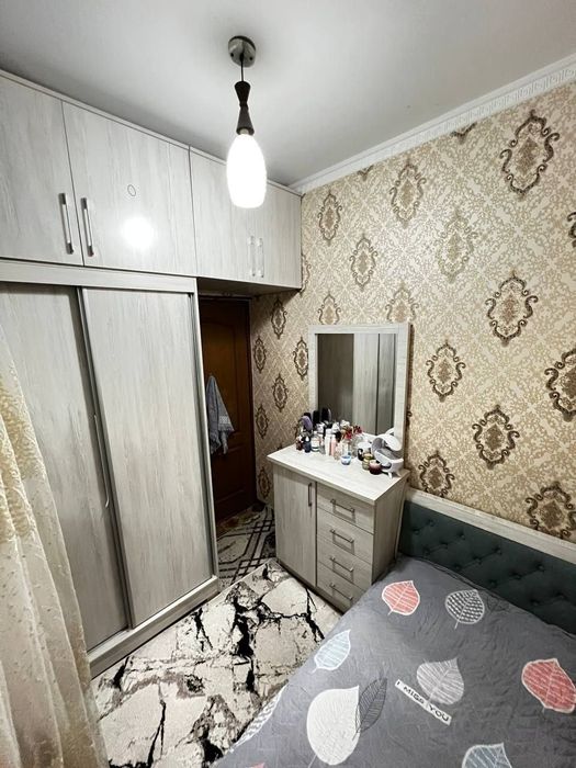 Чиланзар-17 кв 2/3/4.48 м2 Срочно Продам квартиру