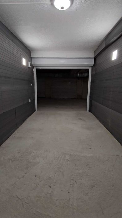 Дава се под наем Гараж / Паркомясто в Варна, Базар Левски - 17 кв.м за 153 € - Снимка #1