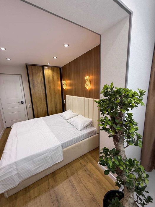 Ц-1 ! 1 ком. перед. в 2 ком. с евроремонтом в центре города Эко парк