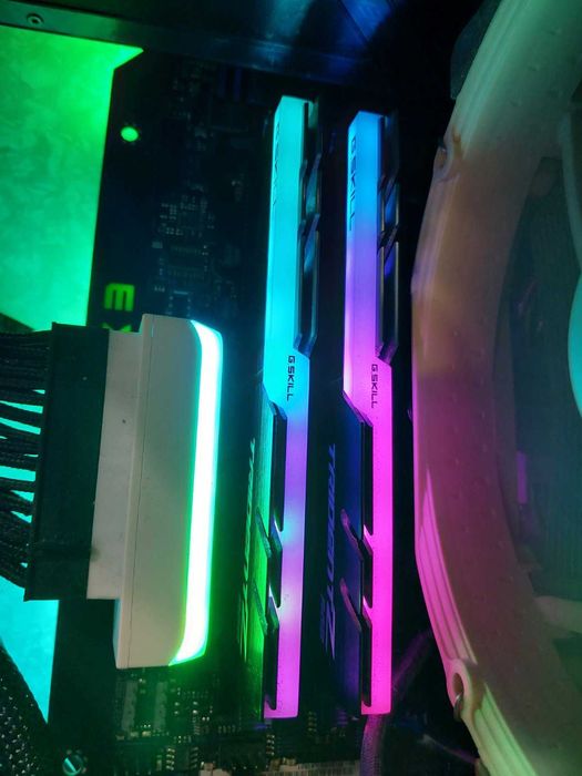 16GB 3200Mhz CL16 - DDR4 рам памет