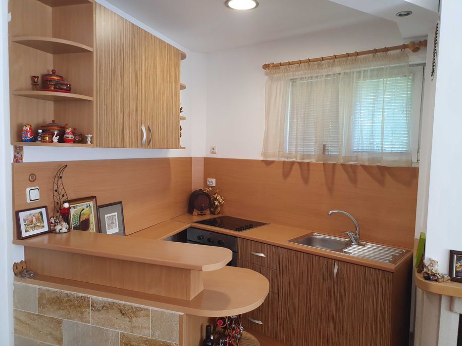 Продава се Четиристаен апартамент в Казанлък - 120 кв.м за 931 €/кв.м - Снимка #1
