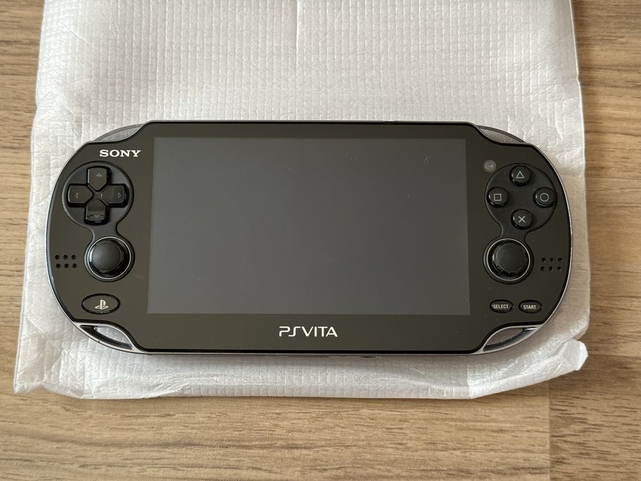 Playstation Vita OLED PCH-1004 Пълен Комплект