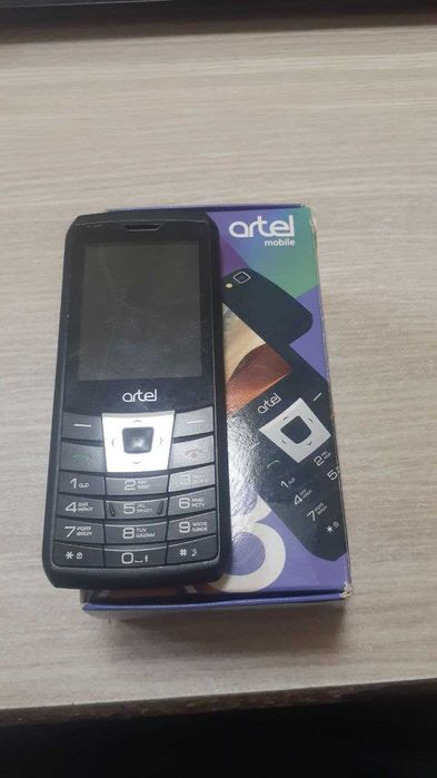 телефон кнопочный Artel X3