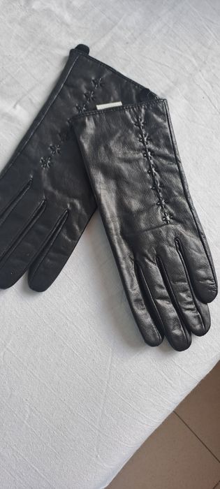 Кожени ръкавици на марката ART