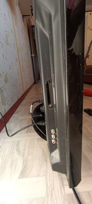 Продам Телевизор SAMSUNG