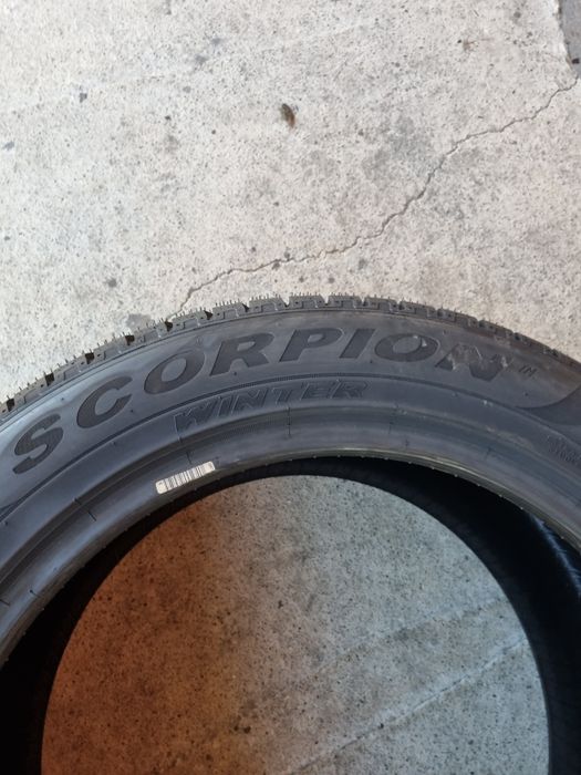 2 anvelope iarna NOI PIRELLI 295/45/20 DOT 2017 PRET PER BUCATA