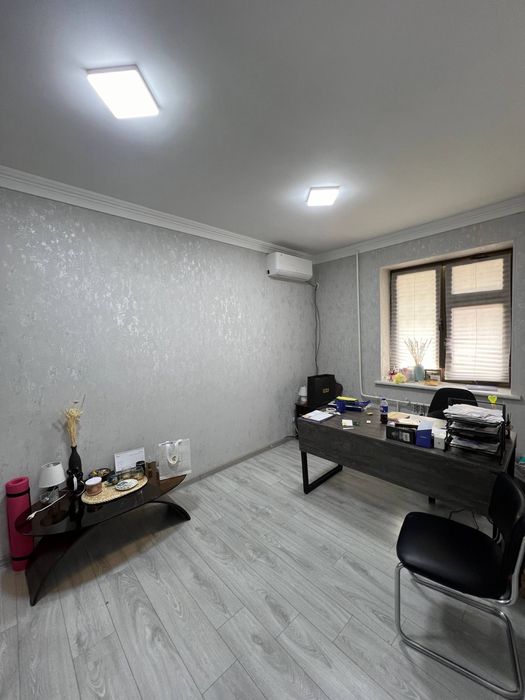 Сдается офис в центре В Айбеке! 91 квадратных ! Новый ремонт !!