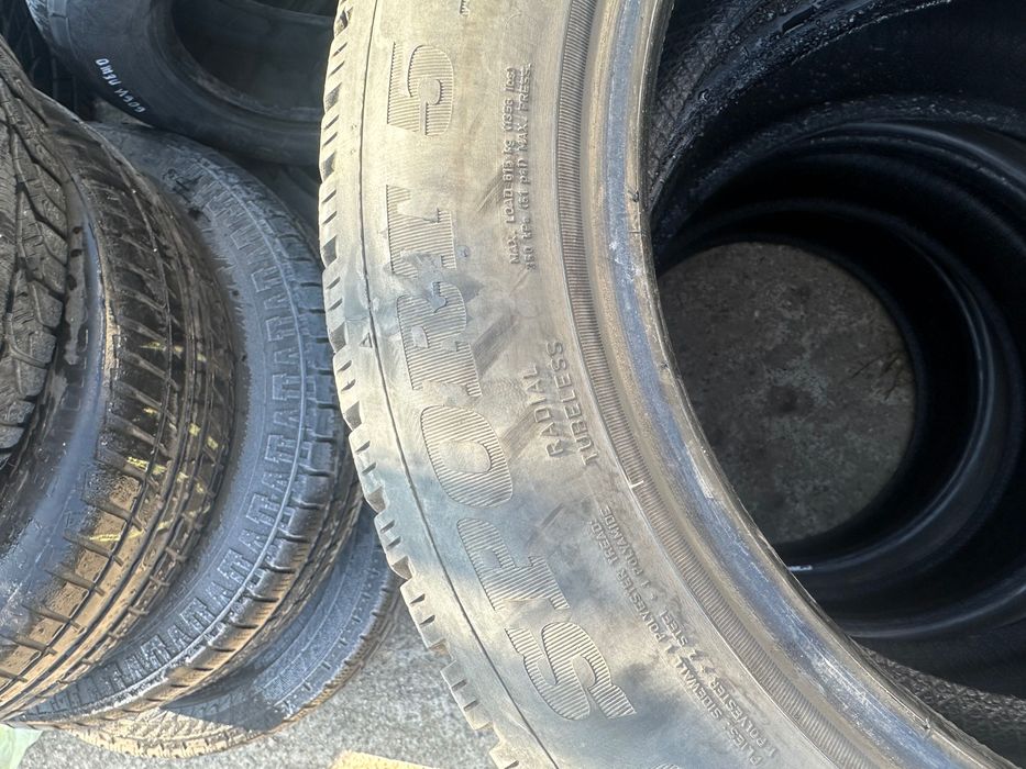 Продавам зимни гуми Дънлоп